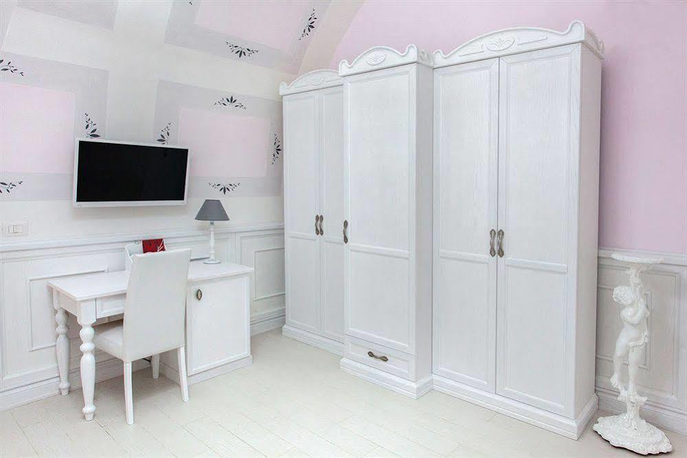 Domus Rosa Bed and Breakfast Napoli Eksteriør billede